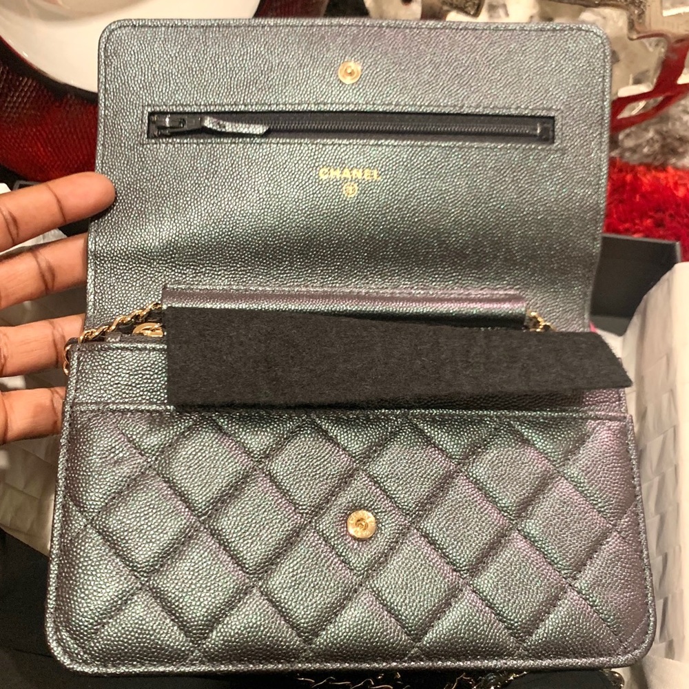 😍❤️🆕CHANEL WOC Wallet on chain Iridescent Large pearl Caviar Leather Bag - Picture 3 of 17